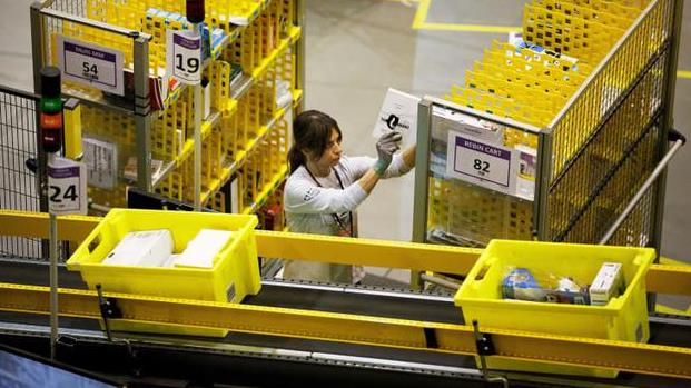 亞馬遜測試可穿戴防疫技術：距離過近觸發報警